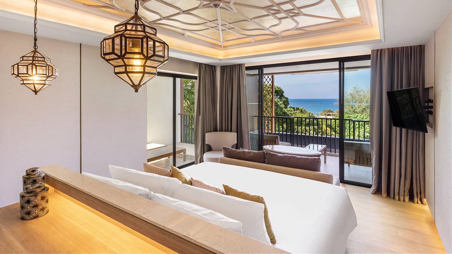 Karon Beach Hotels - Avista Grande Phuket Karon MGallery